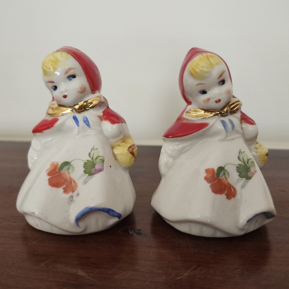 Vintage Red Riding Hood Salt And Pepper Shakers 1943
